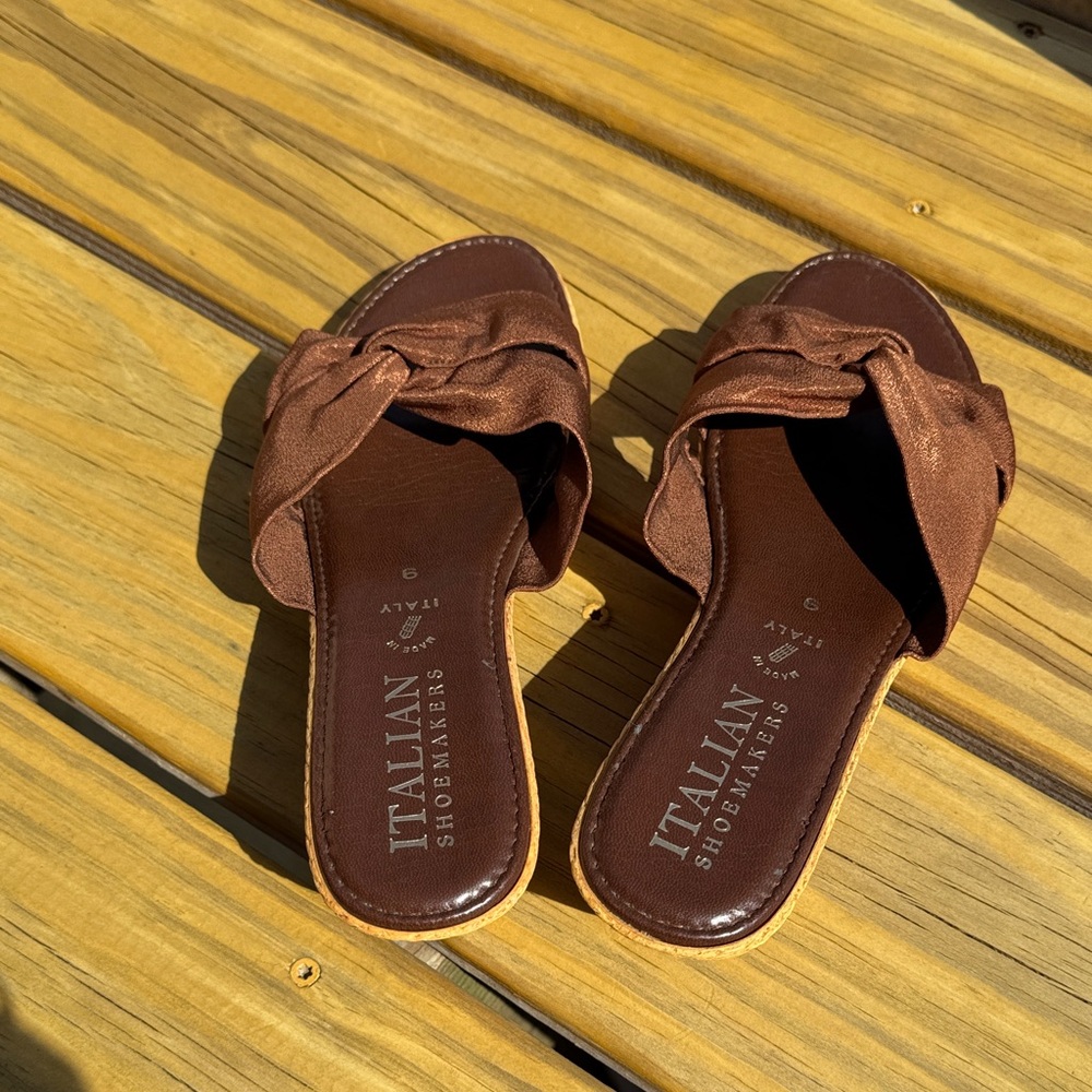 Italian Shoemakers Women's Chocolate Brown Sandals